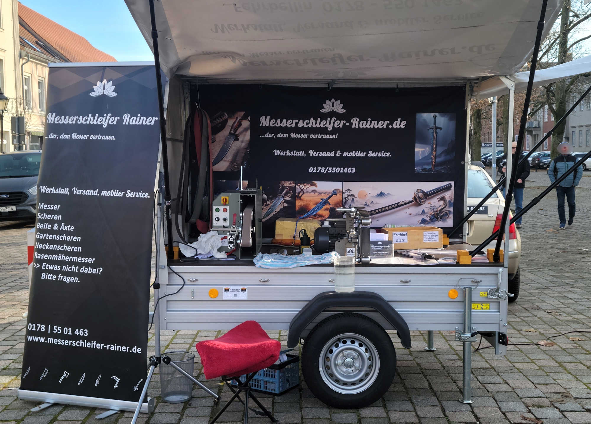 Mobiler Messerschleifer vor Ort